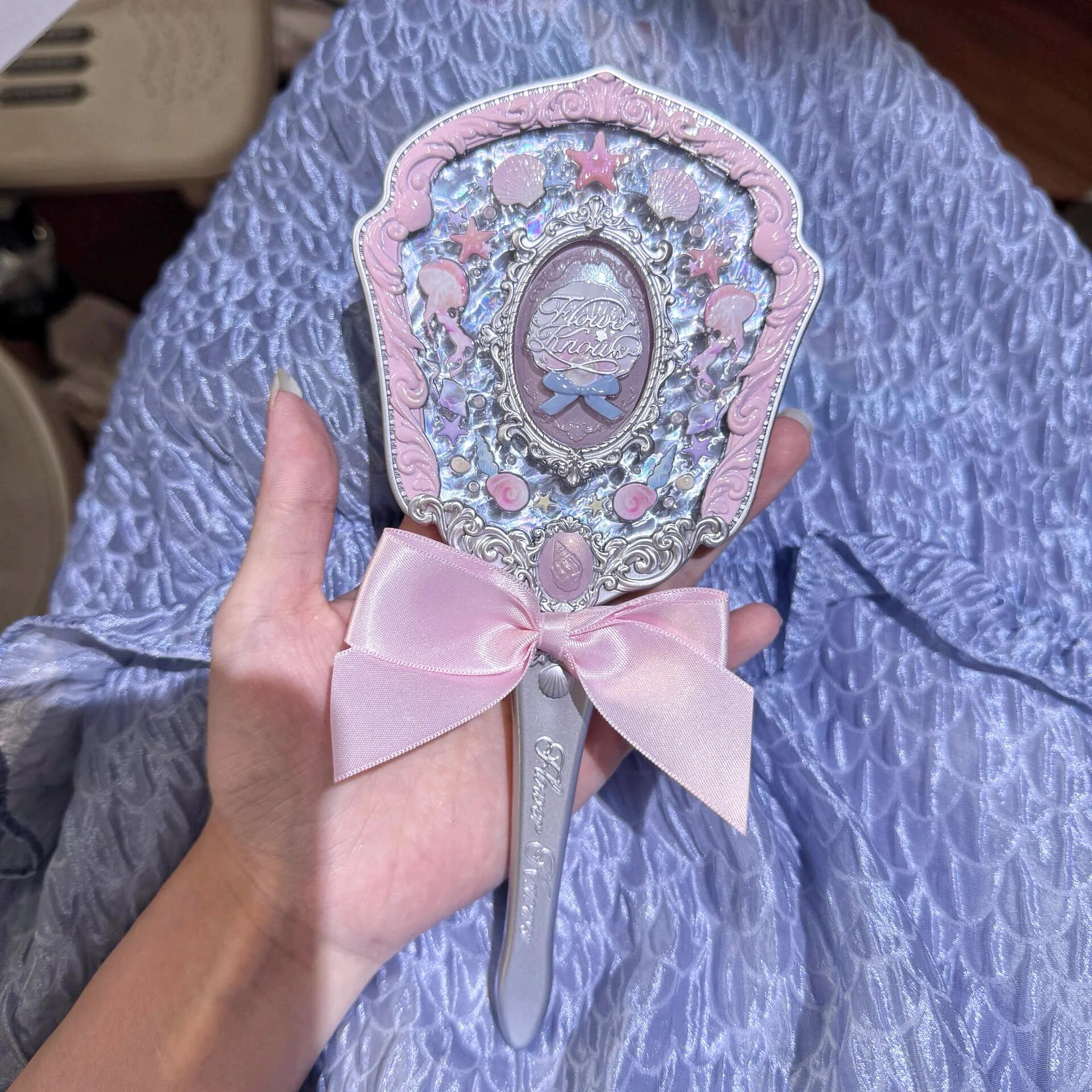 Flower Knows Butterfly Cloud Collar Collection Cosmetic Mirror Hand Holding Mirror Exquisite Relief Makeup Tools Mermaid Mirror